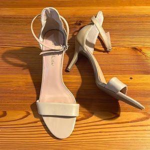 Kelly & Katie nude leather heels size 6.5